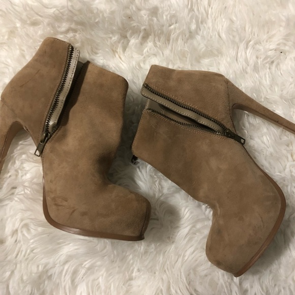 Steve Madden booties - Picture 3 of 5